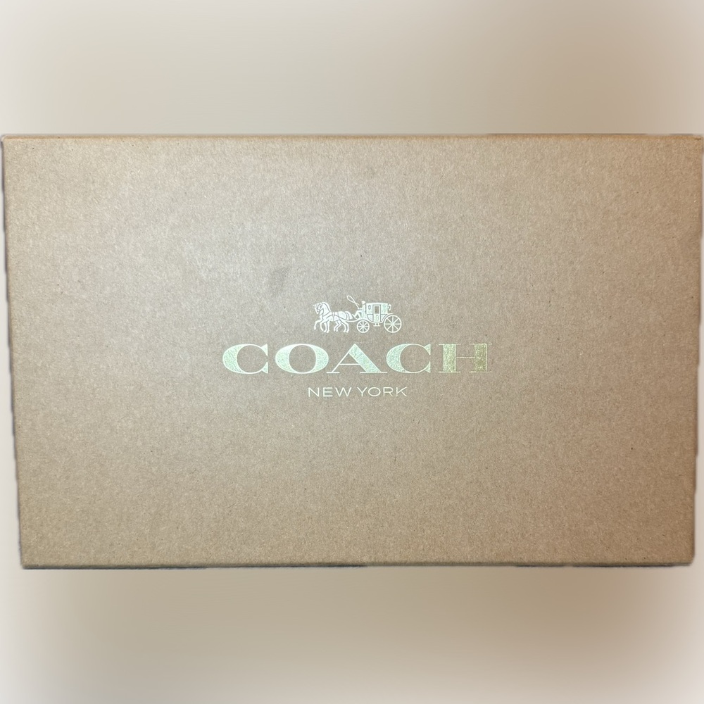 ♥️COACH♥️1941 Red Boxed Leather Corner Zip Wristlet with 2 Charms/NIB - Picture 9 of 10